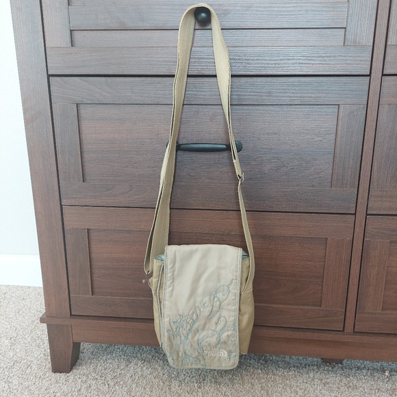 The North Face Vintage Phone Holder Small Crossbody Bag Embroidered - Picture 1 of 5